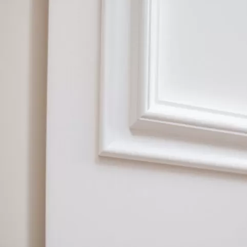 Obróbka ościeżnic drzwi wewnętrzne wykończenie
